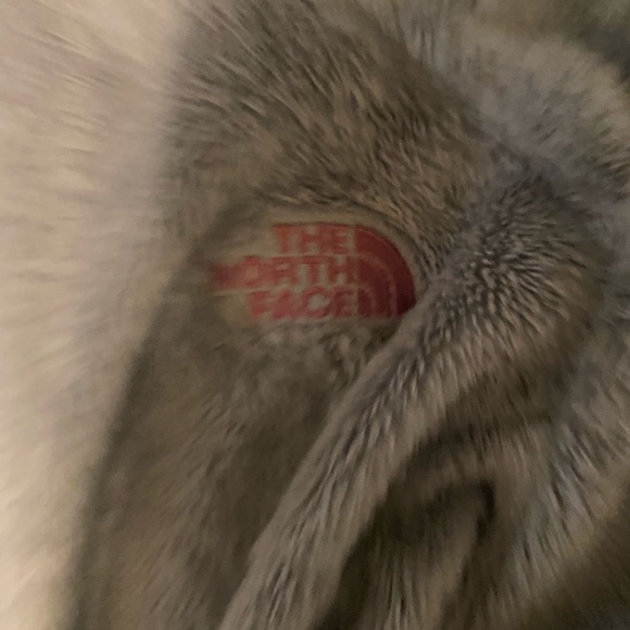 Northface breastcancer awarness jacket! 💖 - Picture 4 of 4